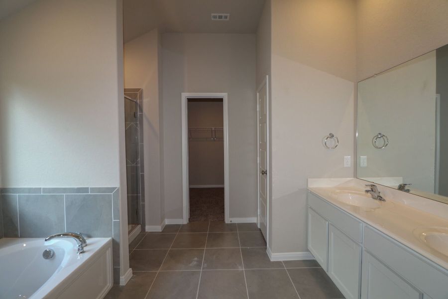 Owner's Bathroom Owner's Bathroom