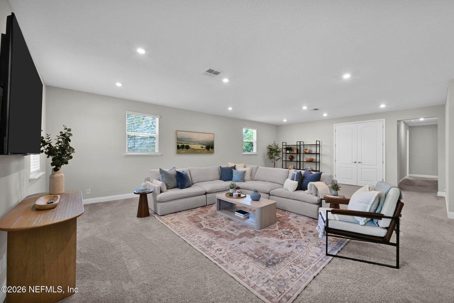 Furnished interior view inside a new home in , Middleburg (Image 50).