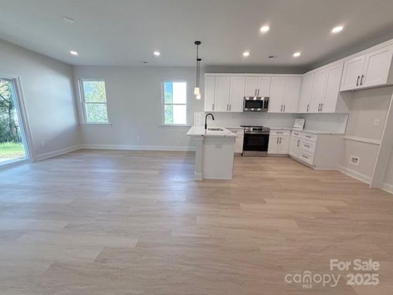 Spacious, unfurnished interior of a new home in , Gastonia (Image 20).