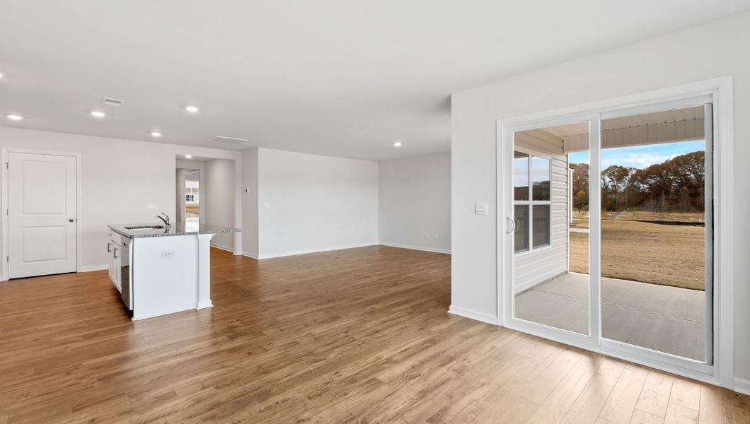 Representative unfurnished interior of a home built from the ARIA by D.R. Horton in Gibson Grove, Laurens (Image 17).