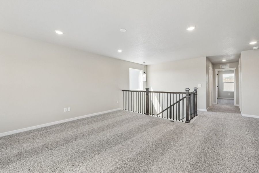 Spacious, unfurnished interior of a new home in Aspen Ranch, Fountain (Image 34).