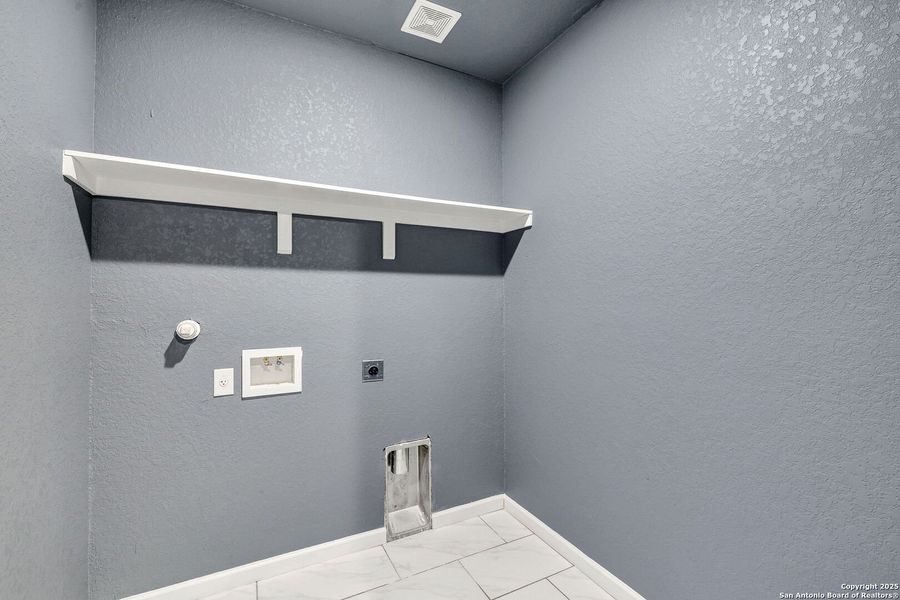 Image 32 of a home in .