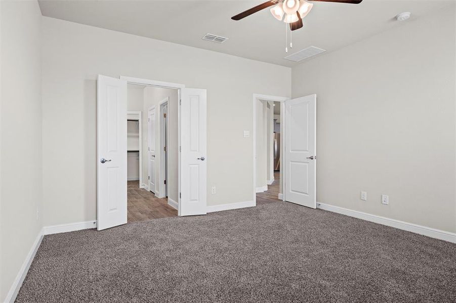 Spacious, unfurnished interior of a new home in , Haslet (Image 6).