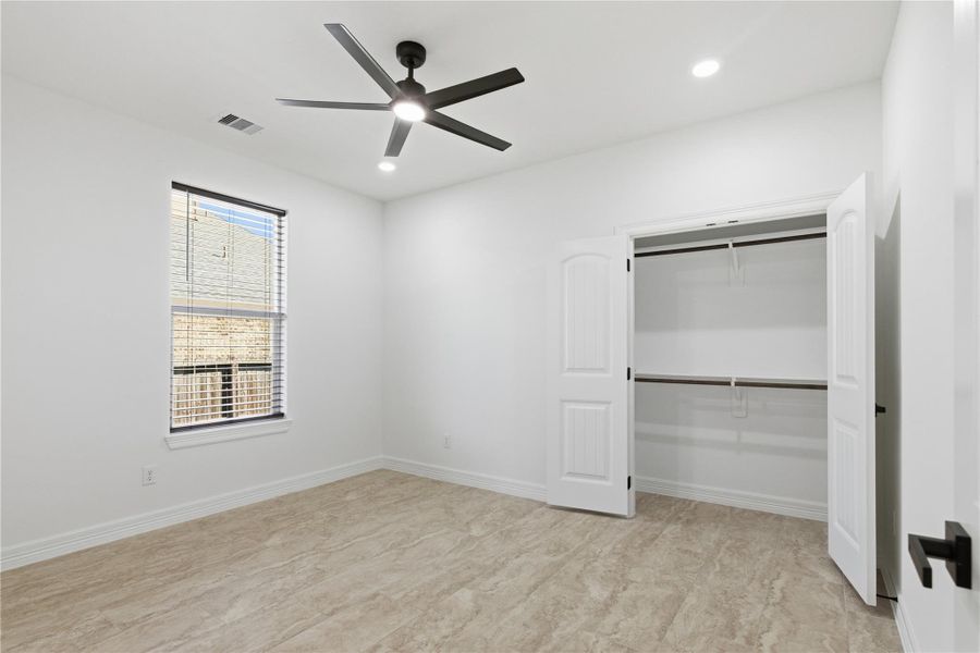 Spacious, unfurnished interior of a new home in , Arcola (Image 25).