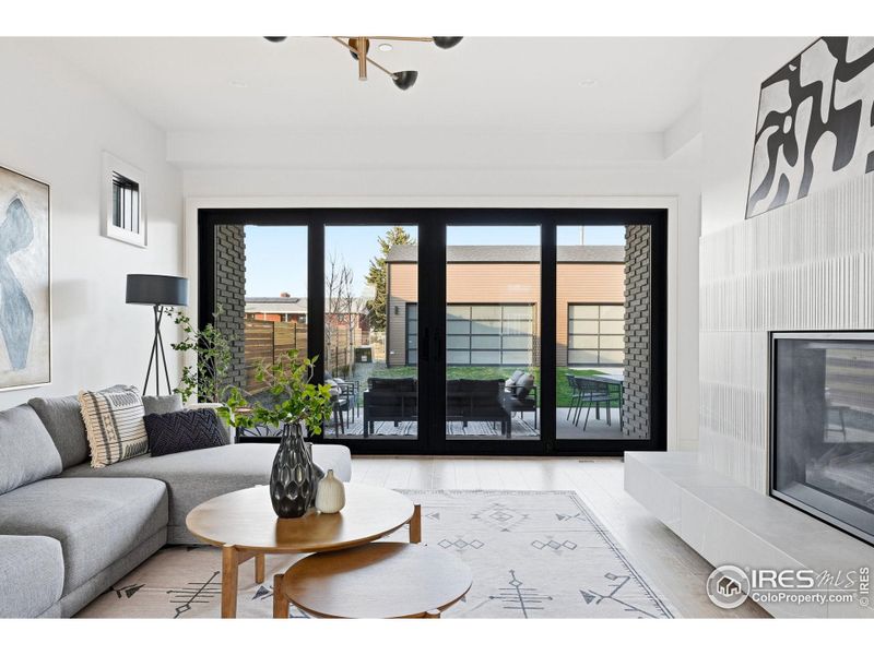 Large Family Room w/ Windsor French Doors