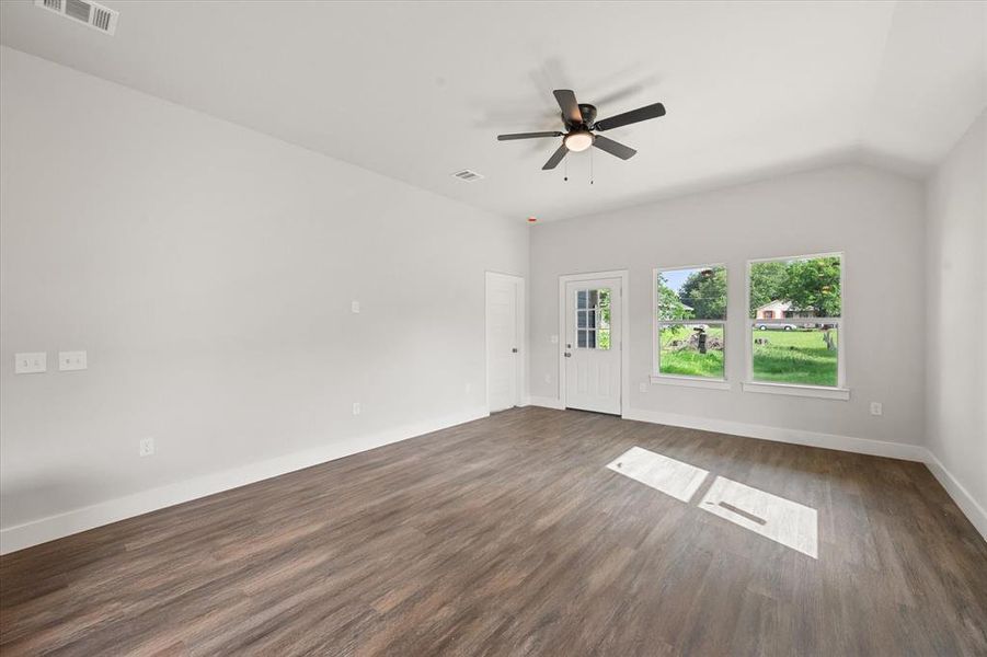 Spacious, unfurnished interior of a new home in , Corsicana (Image 15). Spacious, unfurnished interior of a new home in , Corsicana (Image 15).
