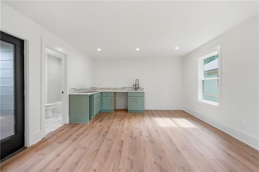 Spacious, unfurnished interior of a new home in , Atlanta (Image 19). Spacious, unfurnished interior of a new home in , Atlanta (Image 19).