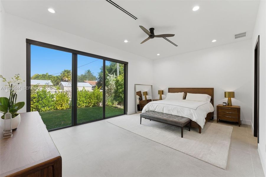 Furnished interior view inside a new home in , Wilton Manors (Image 14).