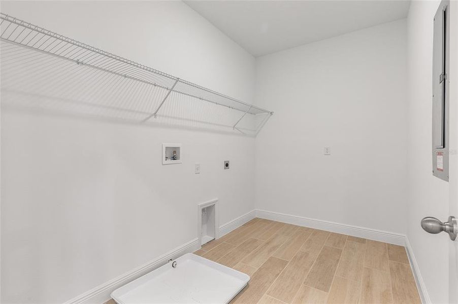 Spacious, unfurnished interior of a new home in Crossroads at Kelly Park, Apopka (Image 35).