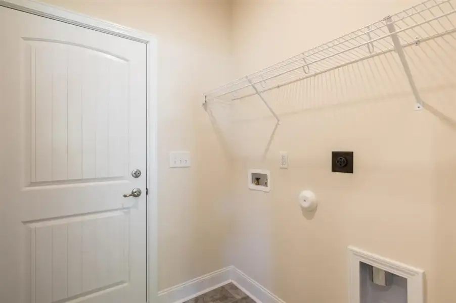 Representative unfurnished interior of a home built from the 1602-2 by Adams Homes in Ham Farm, La Grange (Image 19).