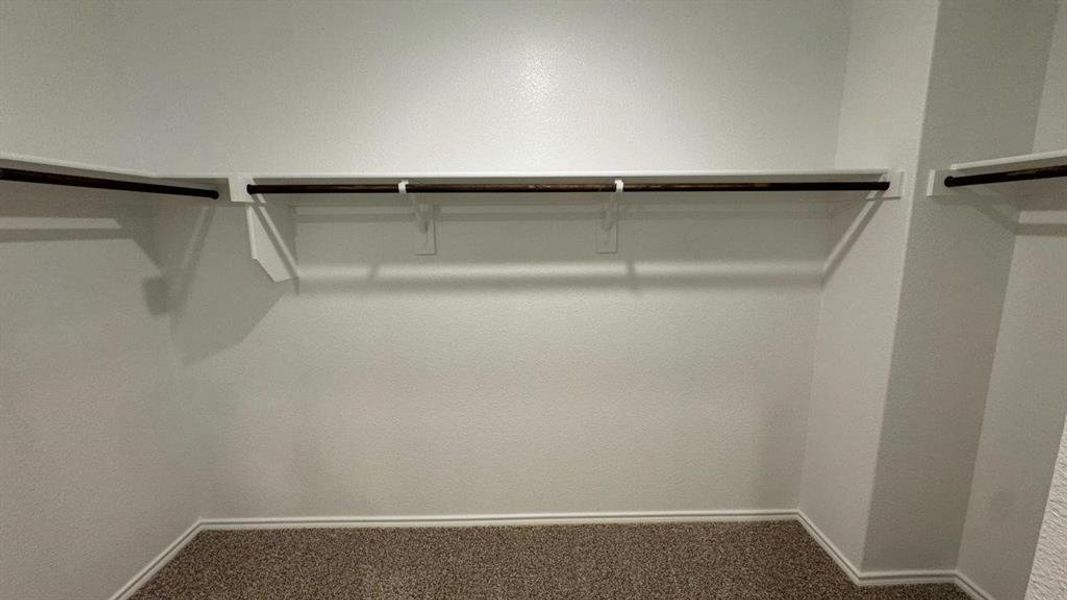 Spacious, unfurnished interior of a new home in Hickory Grove, Krum (Image 10).