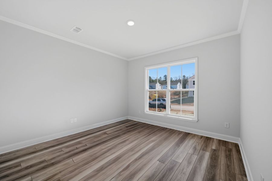 Spacious, unfurnished interior of a new home in Carriage Estates, Lexington (Image 43).