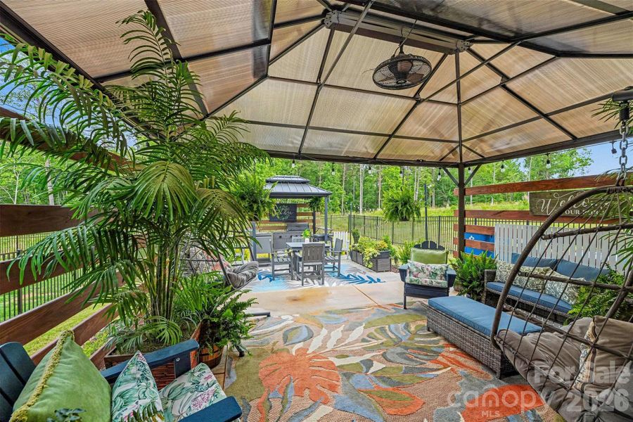 Back patio & pergola Back patio & pergola