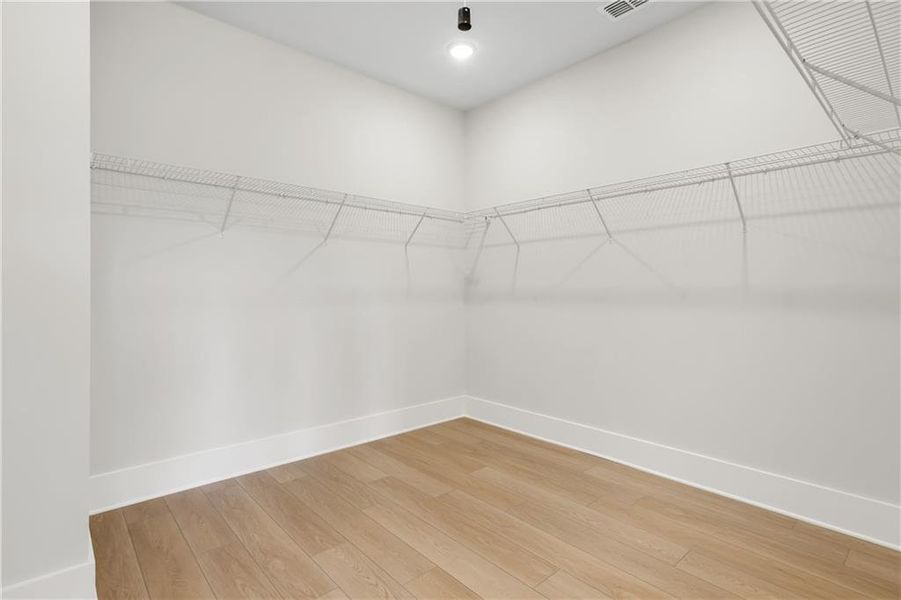 Spacious, unfurnished interior of a new home in Echo Park, Suwanee (Image 27). Spacious, unfurnished interior of a new home in Echo Park, Suwanee (Image 27).