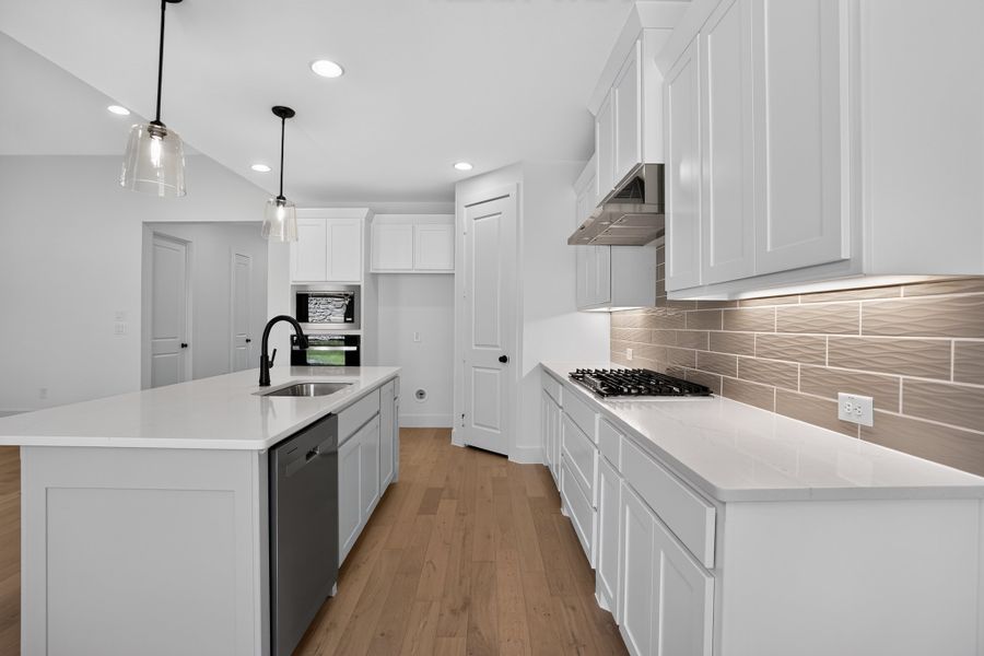 128 Buffalo - Kitchen
