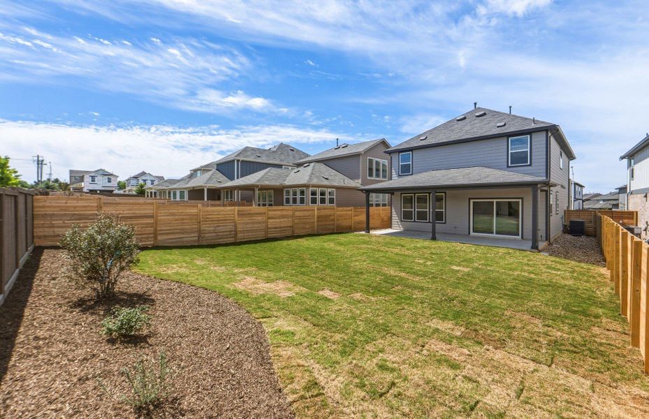 Exterior details and patio area of a home in Horizon Lake, Leander (Image 23).