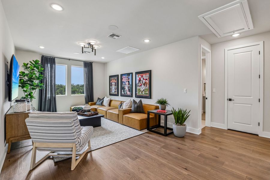 Representative furnished interior of a home built from the 4062 by Risewell Homes in Bluff Haven, Georgetown (Image 17).
