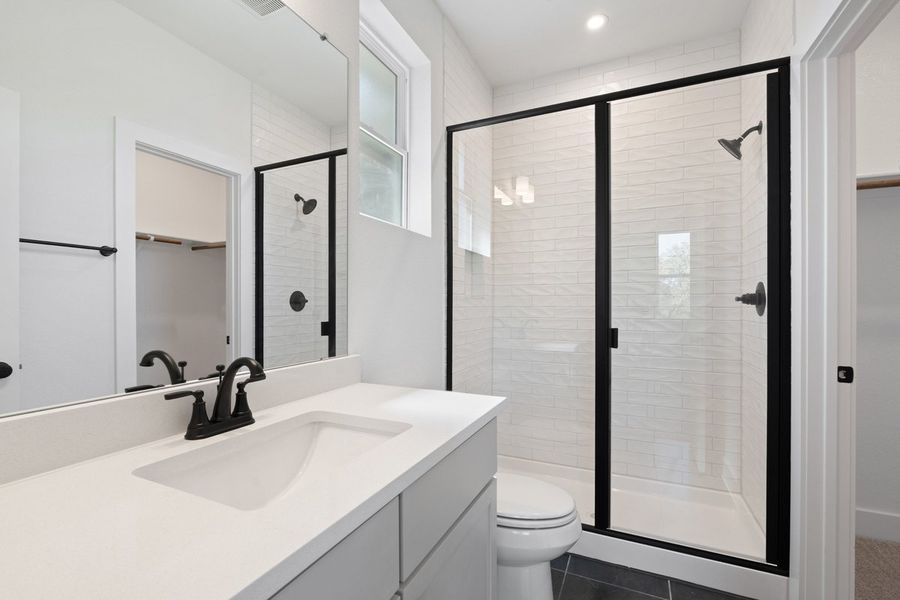 Furnished interior view inside a new home in Persimmon, Buda (Image 10).