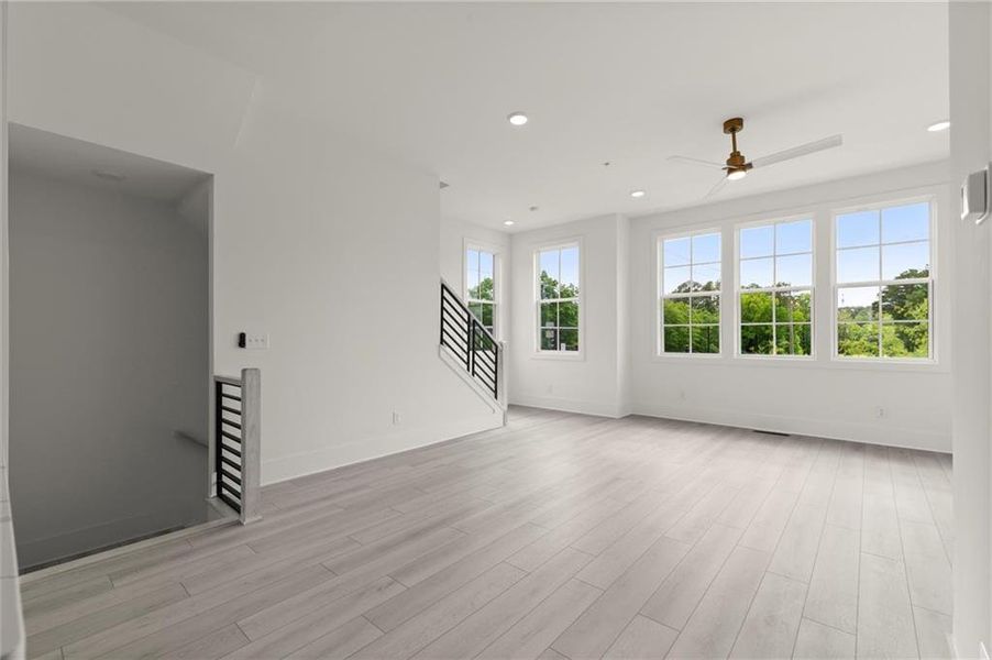 Spacious, unfurnished interior of a new home in , Alpharetta (Image 42).