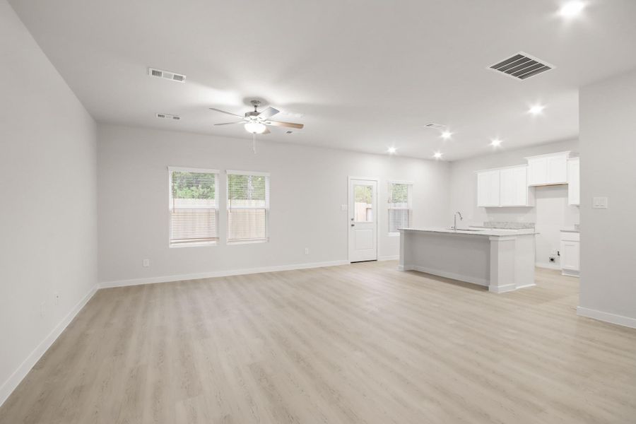 Spacious, unfurnished interior of a new home in Maple Heights, Porter (Image 14).