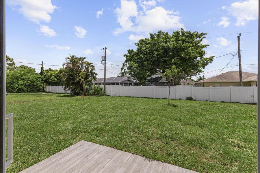 Furnished interior view inside a new home in , Port St. Lucie (Image 10).