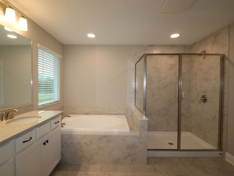 Owner's Bathroom Owner's Bathroom