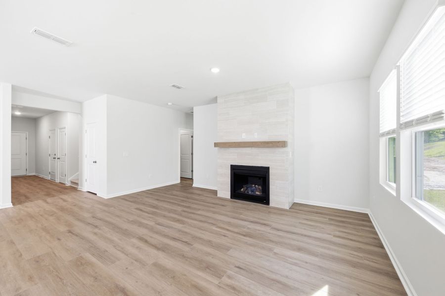 Spacious, unfurnished interior of a new home in Grand Arbor, Blythewood (Image 26).