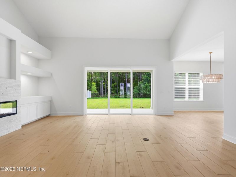 Spacious, unfurnished interior of a new home in Silver Landing At Silverleaf, St. Augustine (Image 43).