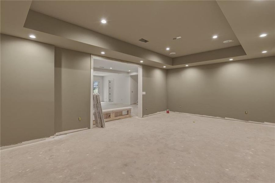 Spacious, unfurnished interior of a new home in , Atlanta (Image 7).