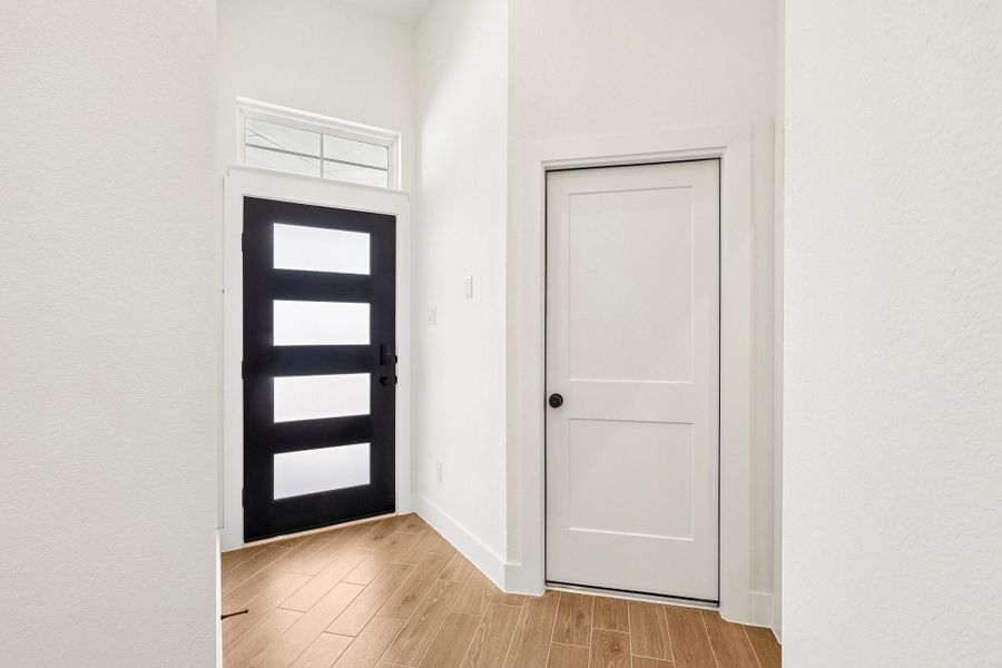 Spacious, unfurnished interior of a new home in Evergreen 40s, Conroe (Image 16). Spacious, unfurnished interior of a new home in Evergreen 40s, Conroe (Image 16).