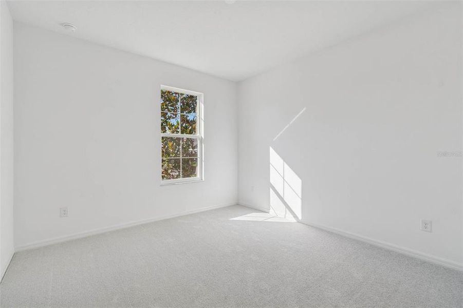 Spacious, unfurnished interior of a new home in Cascades at Southern Hills, Brooksville (Image 23).