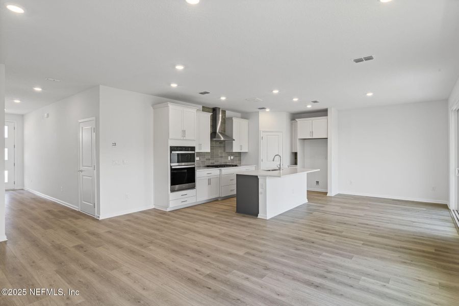 Image 36 of a home in Beacon Lake.