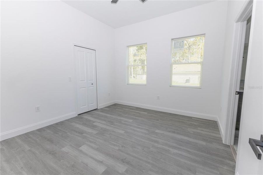 Spacious, unfurnished interior of a new home in , Lake Panasoffkee (Image 11). Spacious, unfurnished interior of a new home in , Lake Panasoffkee (Image 11).