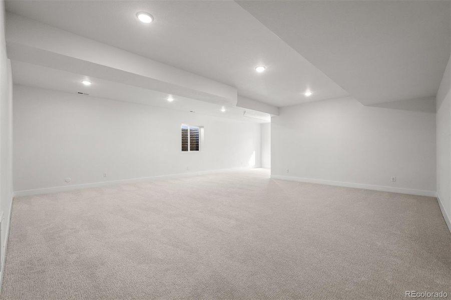 Spacious, unfurnished interior of a new home in Wolf Ranch - Enclave Collection, Colorado Springs (Image 32).