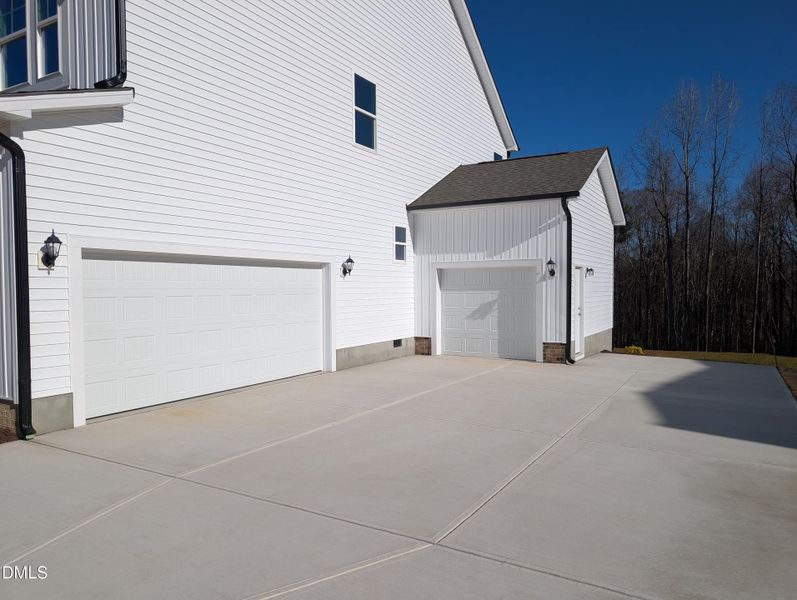 PXL_20251219_180249733