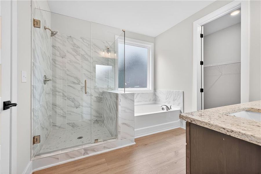 Furnished interior view inside a new home in , Gainesville (Image 5).