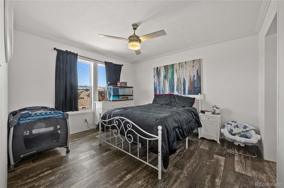 Furnished interior view inside a new home in , Cotopaxi (Image 11).