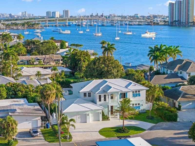 1041 Bimini Lane - 90.jpg-SMALL