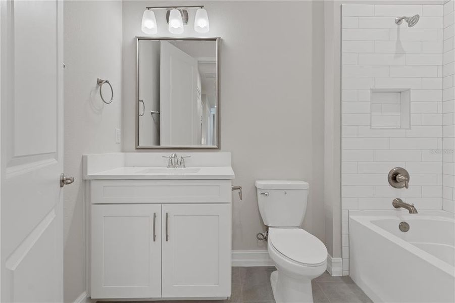 Furnished interior view inside a new home in , Lecanto (Image 9).