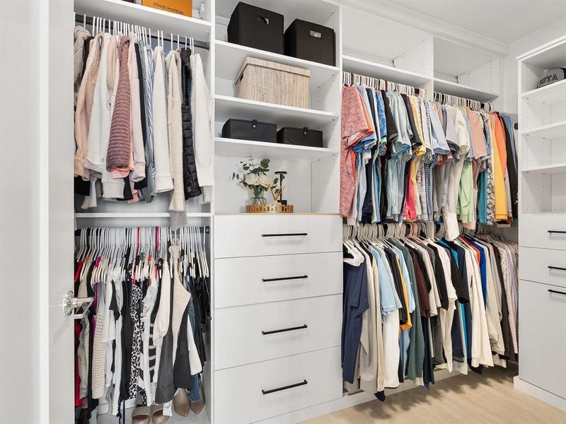 Close-up of interior finishes inside a home in , Sarasota (Image 20). Close-up of interior finishes inside a home in , Sarasota (Image 20).