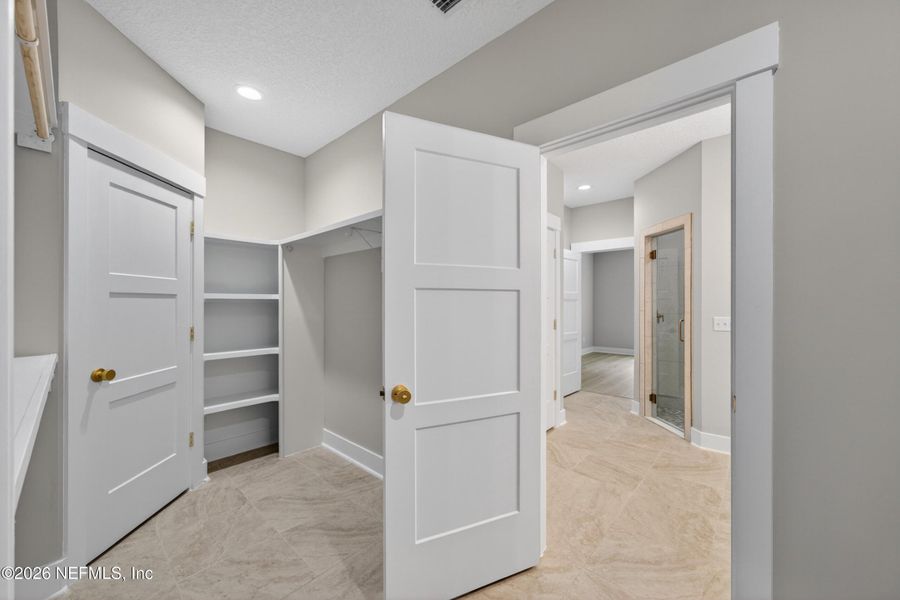 Image 50 of a home in .