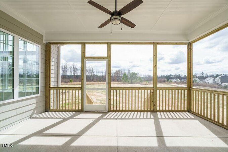 035-680x453-screened-porch