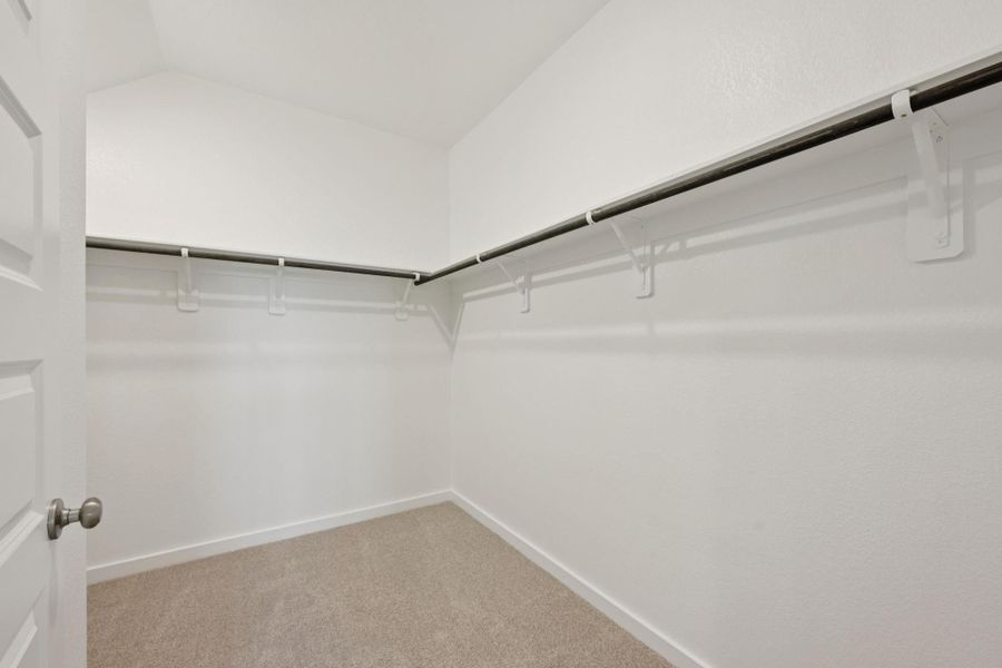 Photo is not of the actual home, but is an inspirational photo of builder’s model home and may depict options, furnishings, and/or decorator features that are not included Photo is not of the actual home, but is an inspirational photo of builder’s model home and may depict options, furnishings, and/or decorator features that are not included