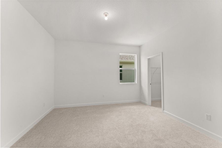 Spacious, unfurnished interior of a new home in Tradition - Cadence, Port St. Lucie (Image 8).