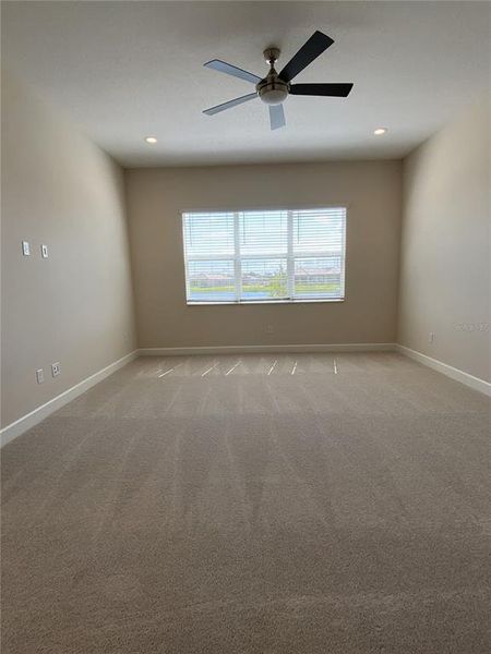 Spacious, unfurnished interior of a new home in Valencia Ridge (55+), Wesley Chapel (Image 13).