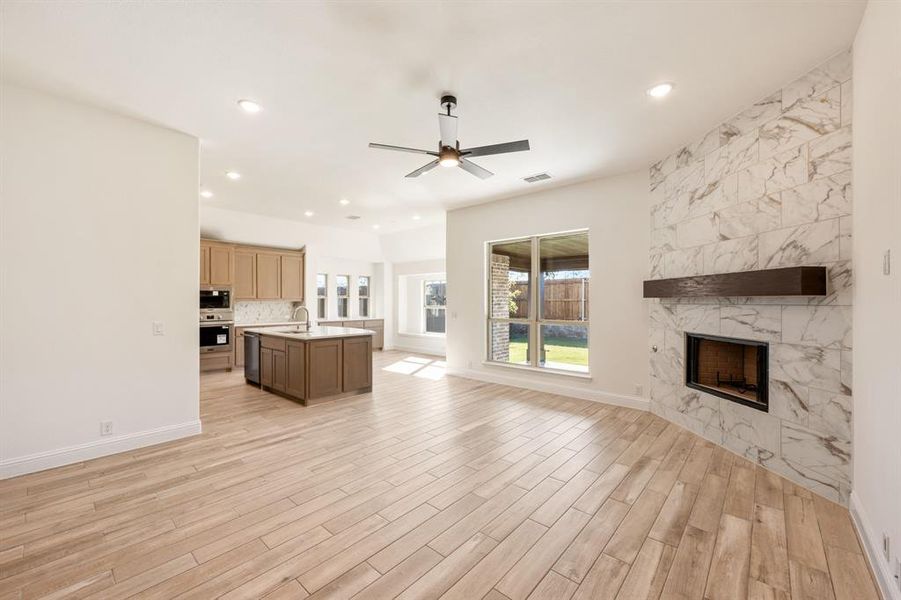 Spacious, unfurnished interior of a new home in Bear Creek Classic 60, Lavon (Image 36). Spacious, unfurnished interior of a new home in Bear Creek Classic 60, Lavon (Image 36).