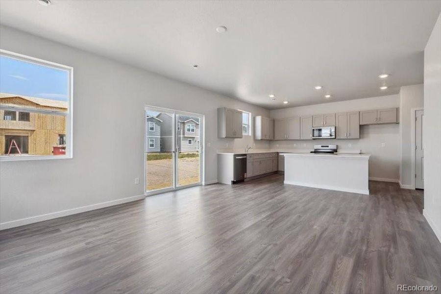 Image 22 of a home in Farmlore.