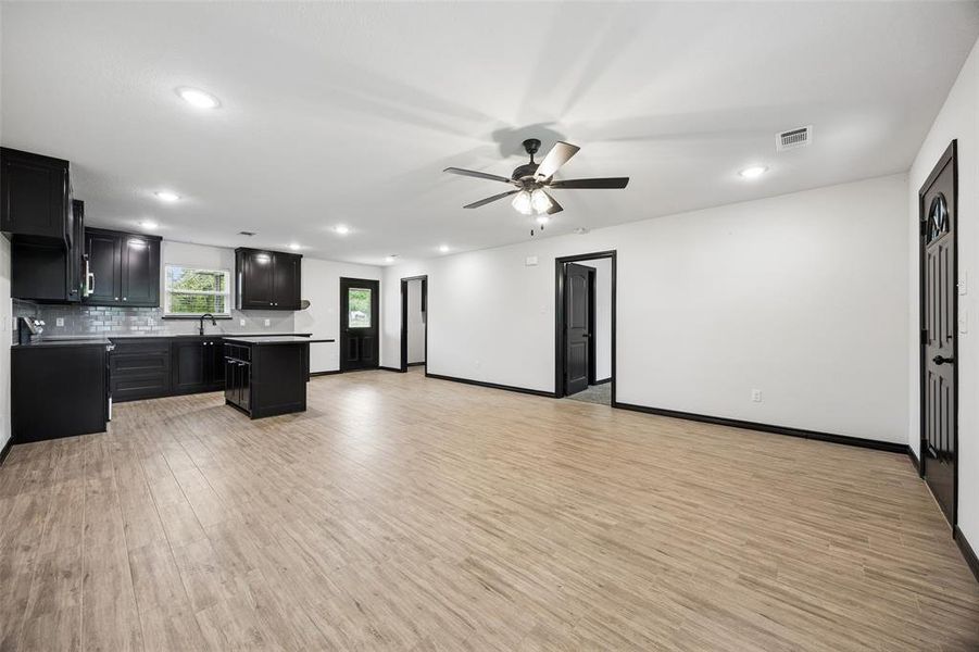 Spacious, unfurnished interior of a new home in , Springtown (Image 17).