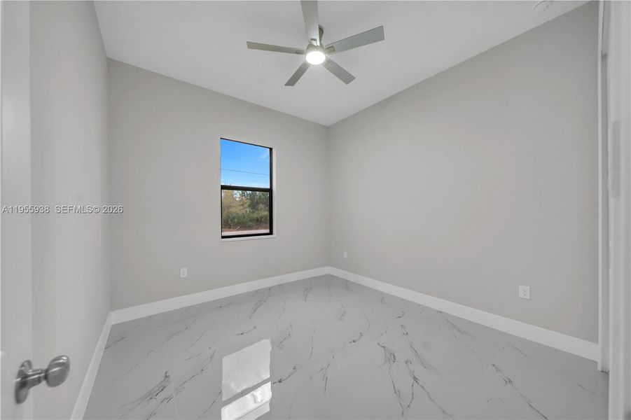 Spacious, unfurnished interior of a new home in , Lehigh Acres (Image 13).