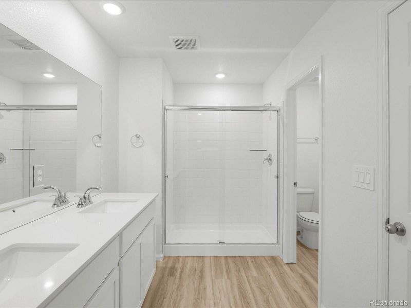 Photos are representative only and are not of the actual home. Actual finishes, elevation, and features may vary.